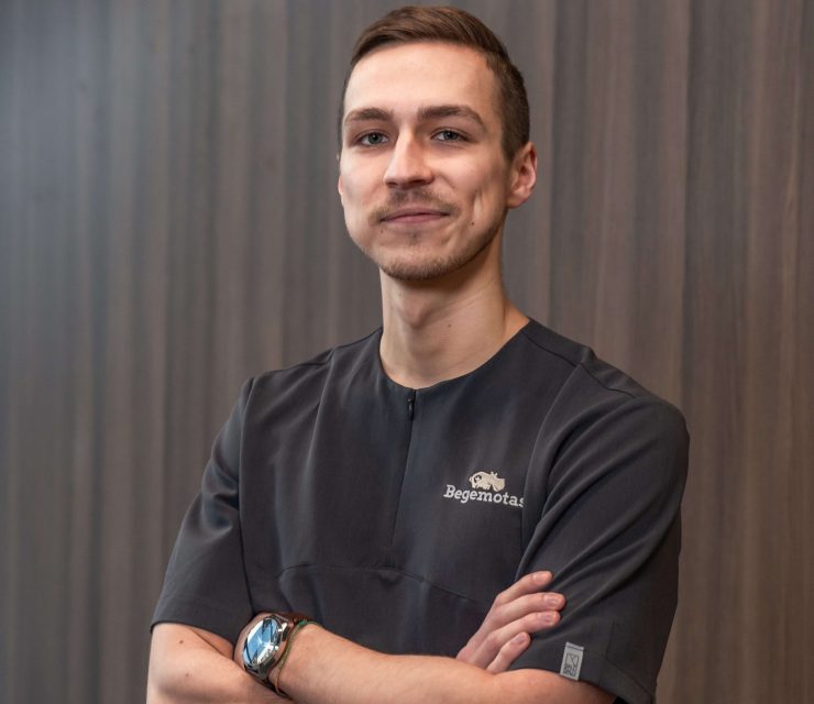 Lukas Neverovas Begevet veterinaras